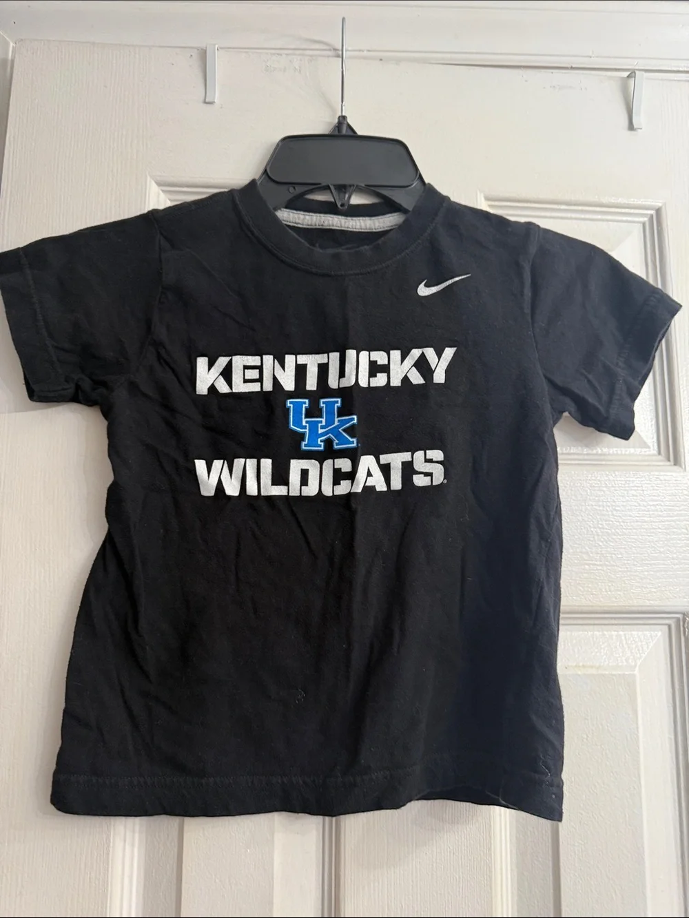 Nike Black Kentucky Wildcats Graphic Tee with Blue UK Logo 6
